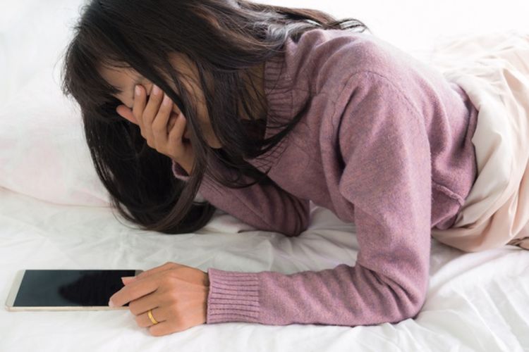 Masih Sering Ingat Masa lalu? Ini Cara Mengatasi Relapse Phase After Break up