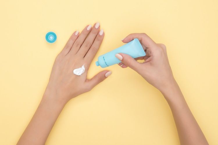 5 Rekomendasi Sunscreen Buat Kulit Kering, Berminyak, Sensitif di Bawah Rp50 Ribu