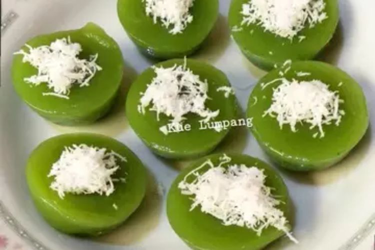 17 Ide Nama Usaha Kue Lumpang Hijau Kekinian ala Gen Z Lengkap dengan Artinya