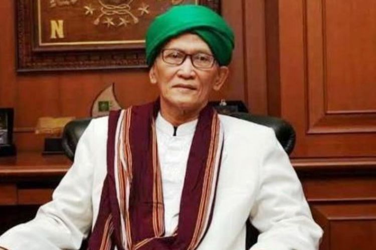 Ketum MUI KH Miftachul Akhyar Terlibat Kecelakaan di Tol Semarang-Solo, Mobil Tabrak Truk