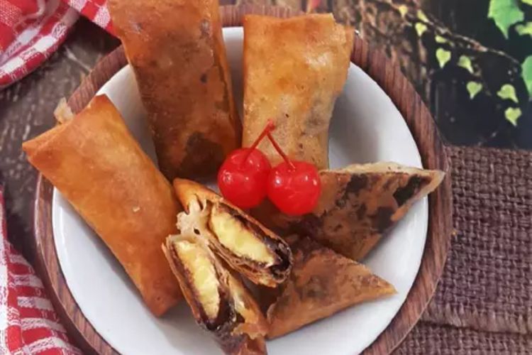 17 Ide Nama Usaha Lumpia Pisang yang Unik, Kekinian, dan Bikin Pelanggan Kepo