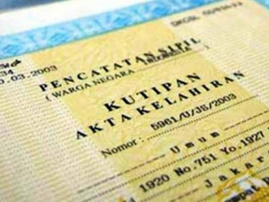Syarat Lengkap dan Cara Membuat Akta Kelahiran Online dan Offline