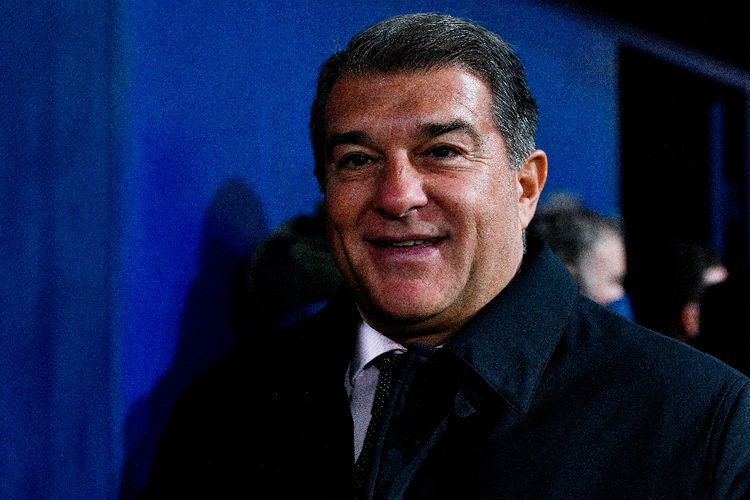Joan Laporta Terlibat Cek cok dengan Fans Barcelona, Sempat Berkata Kasar