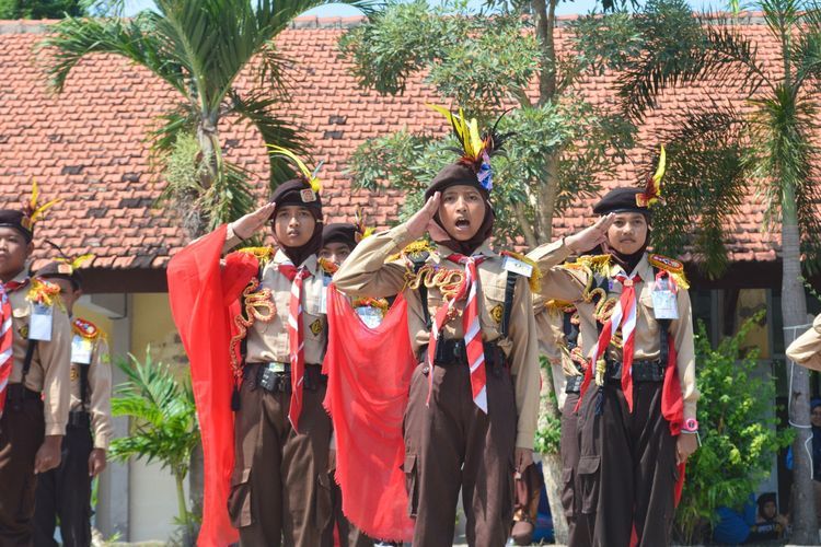 7 Puisi Singkat tentang Hari Pramuka yang Bikin Makin Semangat