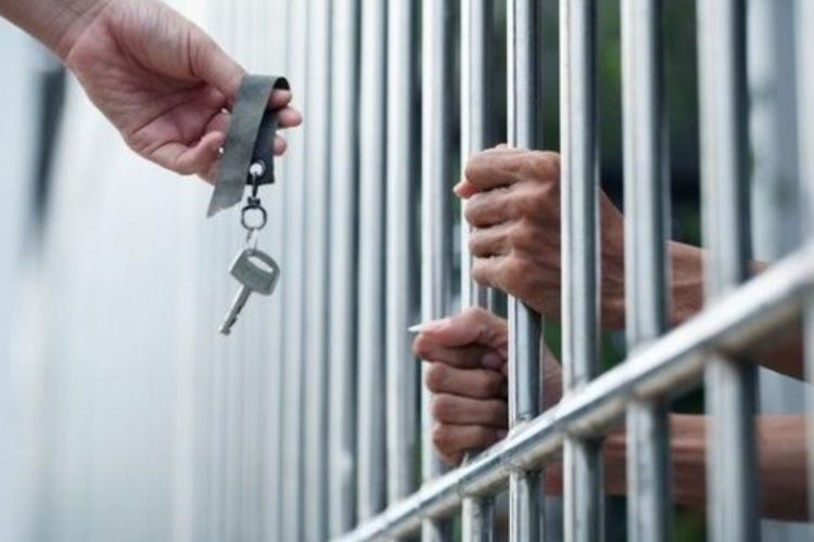 Fenomena Joki Penjara di China: Orang Kaya Jahat Bisa Sewa Orang Miskin Menggantikannya Masuk Penjara
