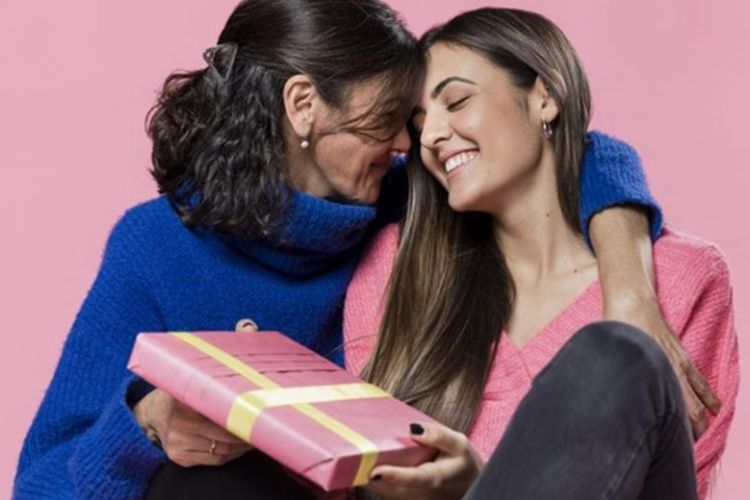 Bingung Memilih Hadiah untuk Hari Ibu? Berikut Rekomendasi Simpel tapi Penuh Makna