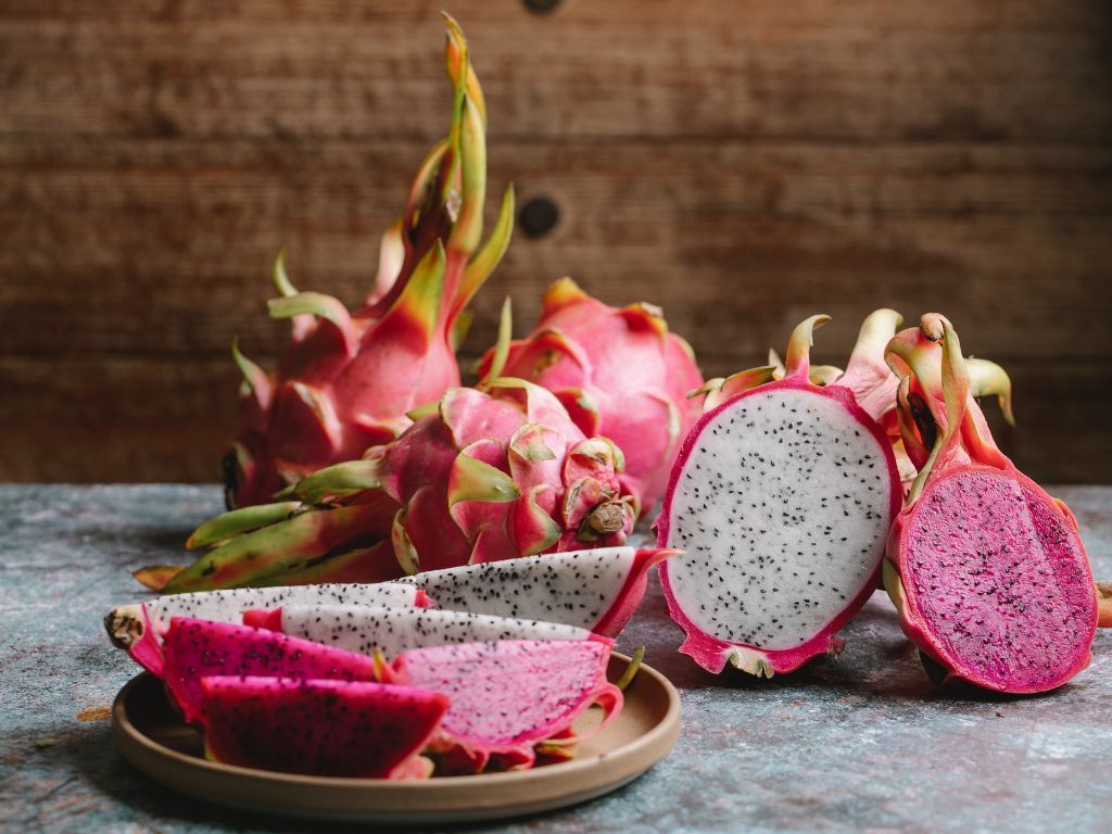 15 Manfaat Buah Naga untuk Kesehatan dan Kecantikan Wajah