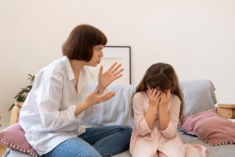 WHO: Hukuman Fisik seperti Memukul, Menjewer, dan Mencubit Berpotensi Merusak Anak
