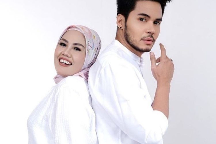 Elly Sugigi Malah Disemprot Suami Usai Curhat LDR: Malu Sama Tingkah Laku Lo!