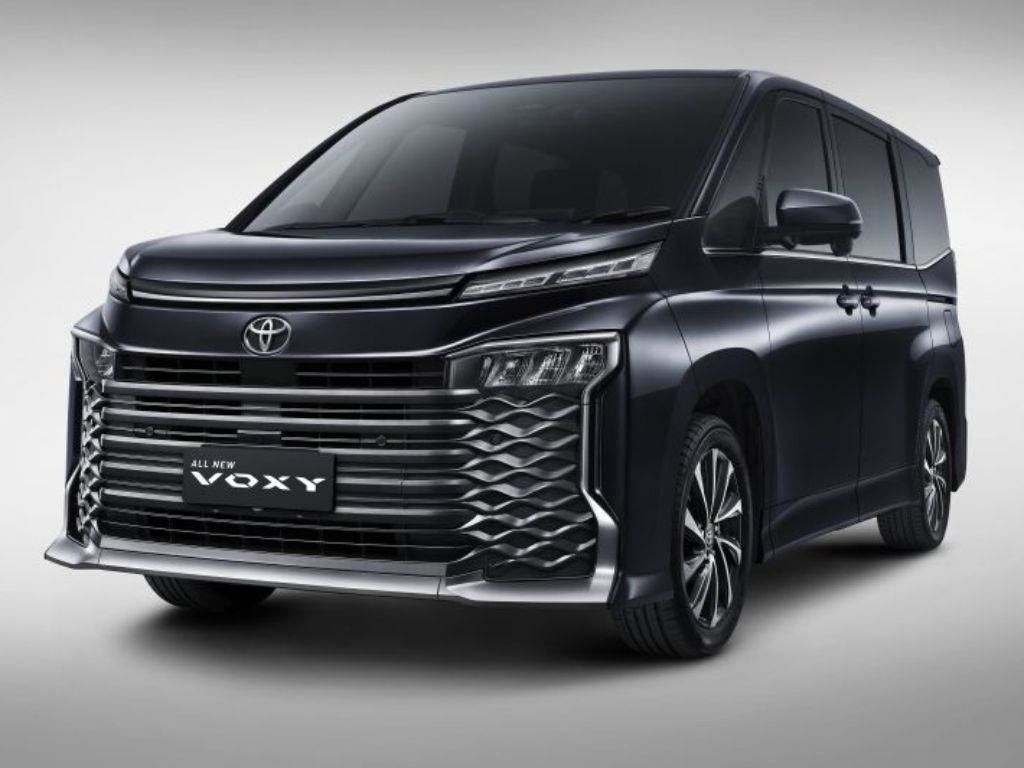 Update Harga Toyota Voxy Terbaru di Penghujung Tahun 2025, Apakah Masih Layak Mobil Ini Dipinang?