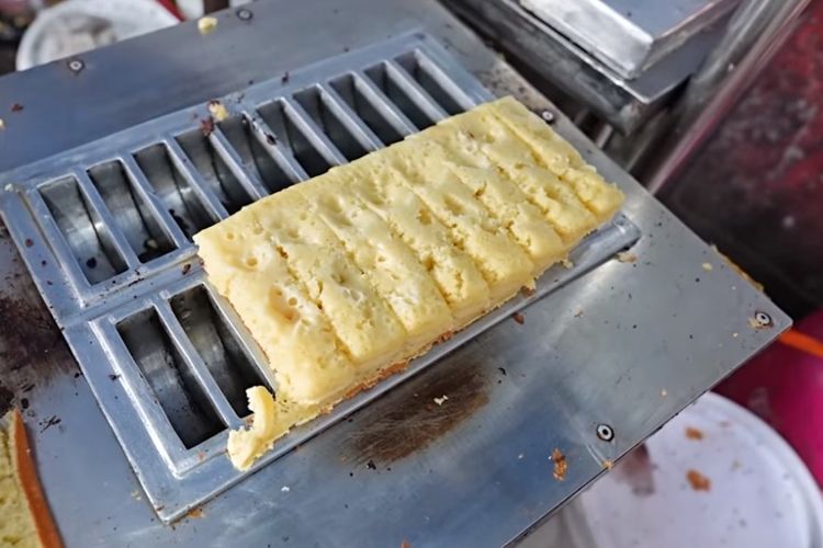 Pemilik Jajanan Kue Pukis di Yogyakarta Ini Habiskan 30 Kg Adonan Sehari, Antre Bisa 2 Jam