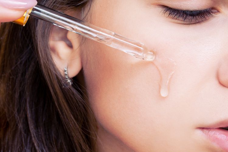 Rahasia Kulit Glowing: Manfaat Serum Wajah & Cara Pemakaian yang Tepat