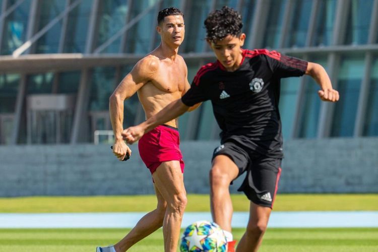 Cristiano Jr Berpeluang Duet Bareng dengan Ayahnya di Tim Utama Al Nassr