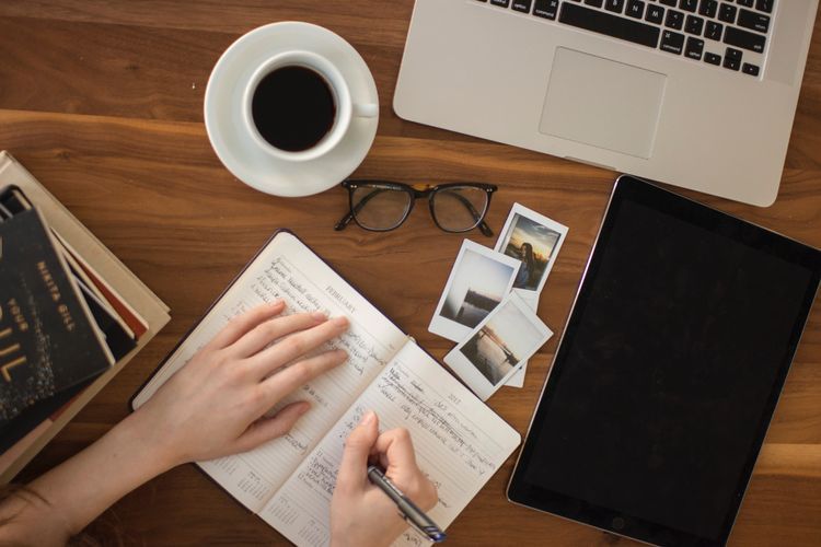 Curhat Lewat Tulisan? Ini Alasan Journaling Jadi Cara Paling Simpel Pulihkan Kesehatan Mental