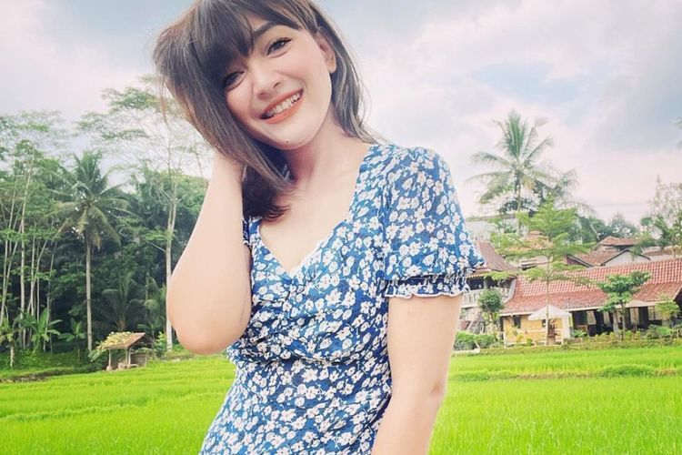 Wanita Ini Juluki Riesca Rose Drama Queen : Setop Jadi Pelakor, Terima Kekalahan!
