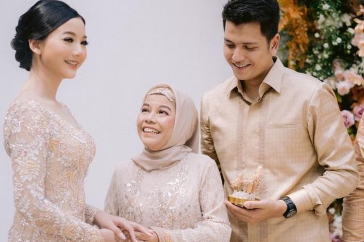 Jelang Pernikahan, Glenca Chysara Berduka Ibu Rendi Jhon Meninggal Dunia