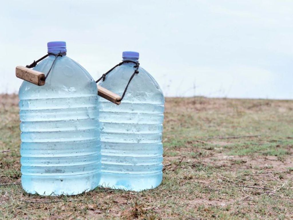 Bahaya Minum Air Isi Ulang yang Mengintai Kesehatan, Jangan Terkecoh Harga Murah