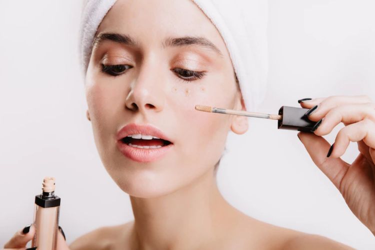 Masih Bingung Bedain Primer, Foundation dan Concealer? Simak Ini Penjelasannya!