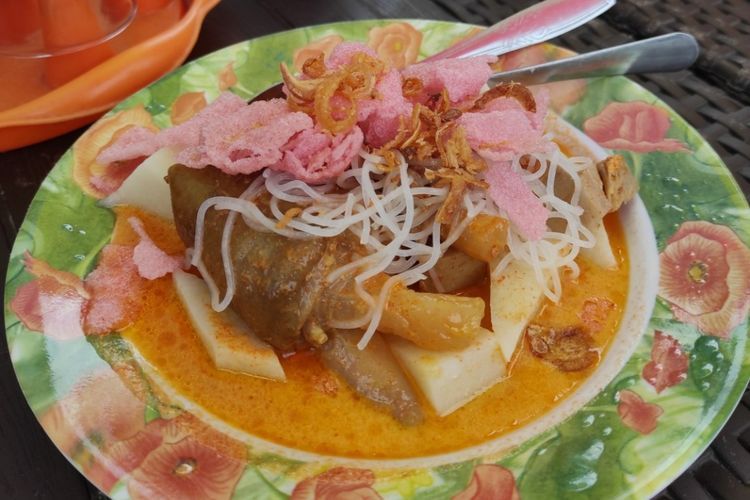 Nikmatnya Lontong Gulai Tunjang, Menu Sarapan Berat Khas Pariaman Dijamin Bikin Kenyang 