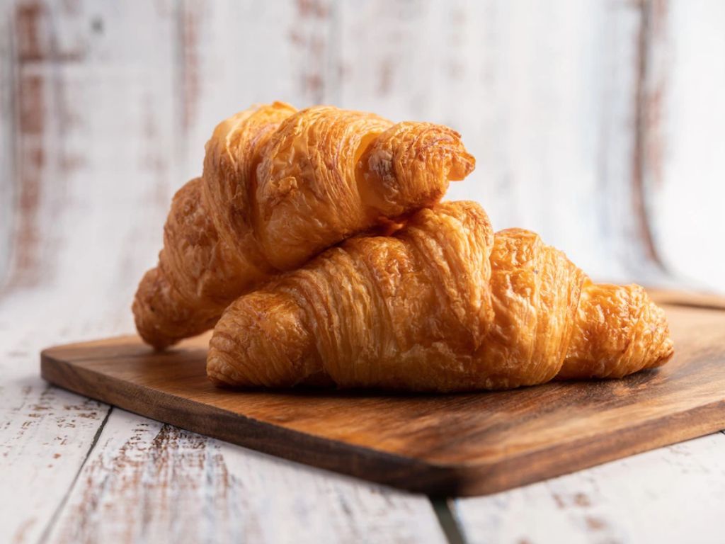 17 Ide Nama Usaha Donat Croissant yang Unik dan Kekinian