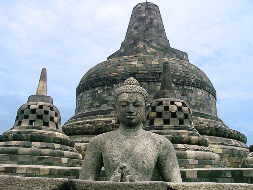 Candi Borobudur Ternyata Penuh Kode Astronomi Kuno