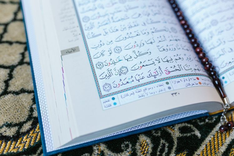 Surat Al-Baqarah Ayat 183 beserta Makna, Latin, dan Artinya
