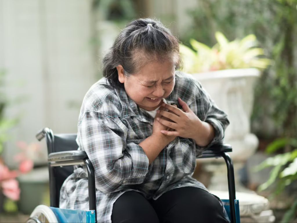 Penelitian Baru: Kurang Tidur Tingkatkan Risiko Penyakit Jantung pada Wanita
