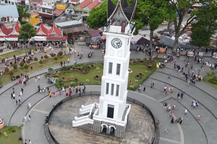 Bukittinggi Gak Cuma Jam Gadang! Ada Ngarai Seindah Lukisan dan Gulai Pedas Legendaris