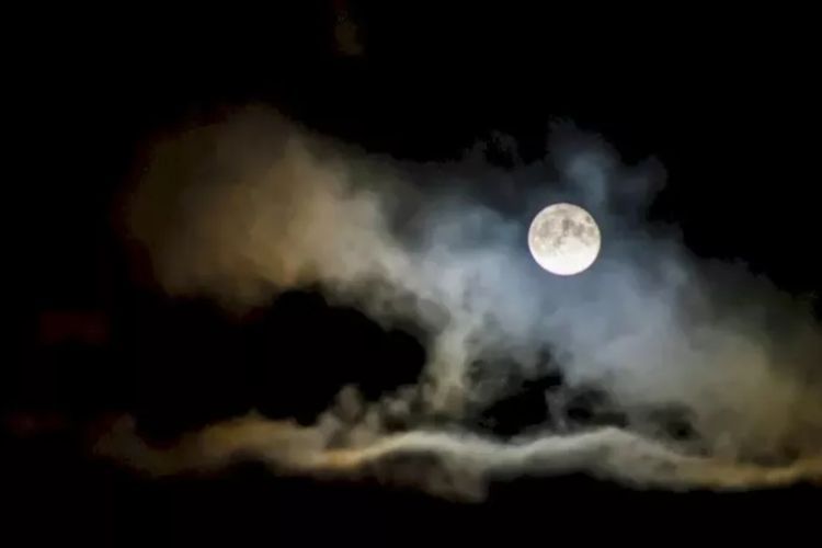 Kiat Mendapatkan Lailatul Qadar, Perbanyak Baca Al-Quran dan Dzikir