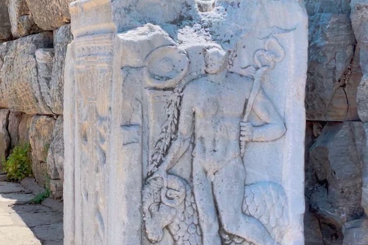 Mengenal Hermes Dewa dalam Mitologi Yunani: Si Influencer Olympus