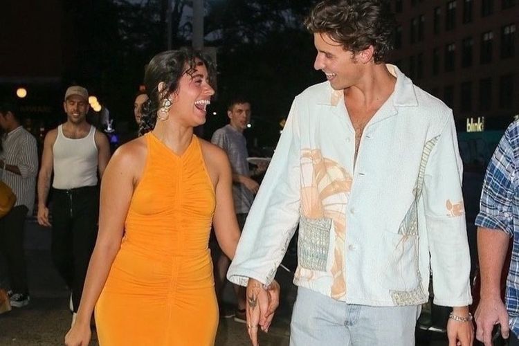 Shawn Mendes dan Camila Cabello Tak Balikan meski Ciuman di Coachella: Hanya Berteman