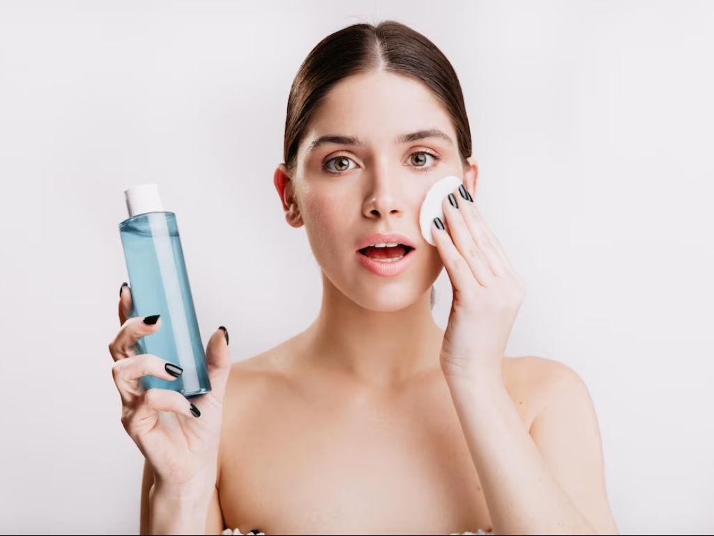 Antara Cleansing Oil, Cleansing Balm, dan Micellar Water: Mana Make Up Remover yang Cocok untuk Tipe Kulitmu?
