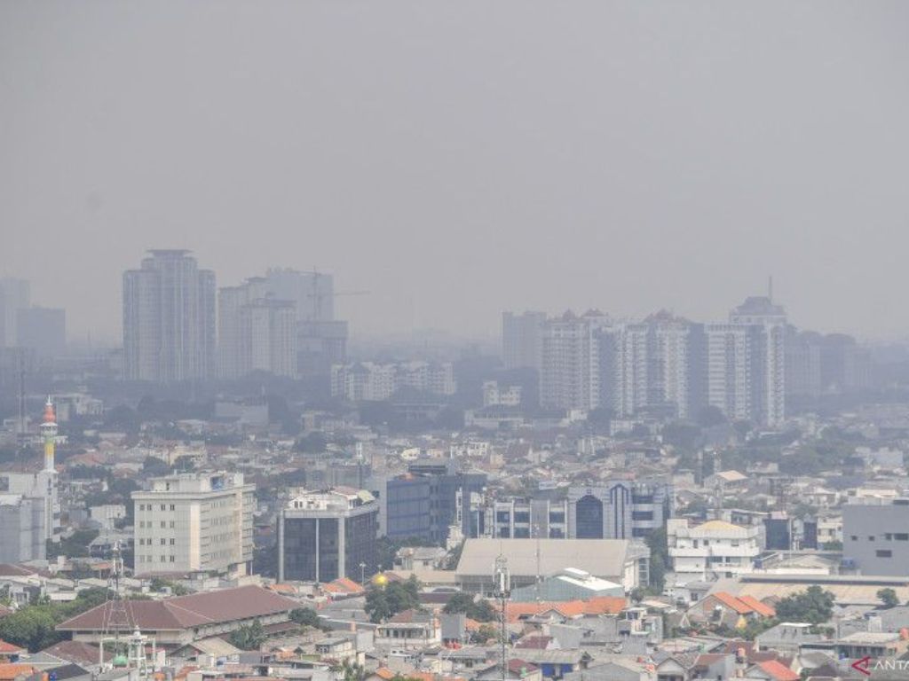 Bahaya Berkendara di Jakarta dengan Polusi Udara Tertinggi, Gunakan Masker saat Bepergian!