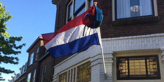 Nggak Cuma Bangunan Tua, Ini 4 Warisan Belanda yang Masih Nempel di Kehidupan Orang Indonesia