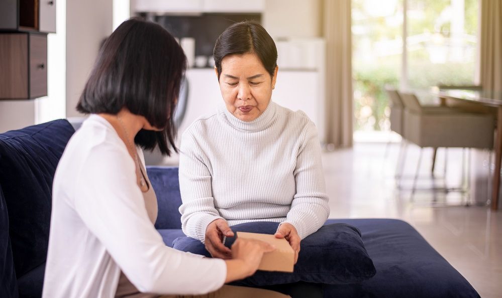 Terlalu Peduli Bisa Bikin Lelah? Kenali Compassion Fatigue yang Diam-Diam Menguras Mentalmu