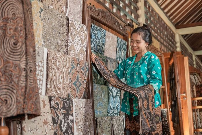 5 Kota Batik di Indonesia yang Enggak Banyak Orang Tahu, di Mana Saja?