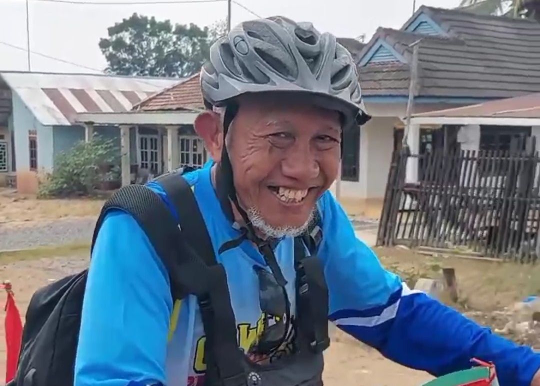Kisah Kakek 63 Tahun Asal Tangsel ke Mekkah Naik Sepeda