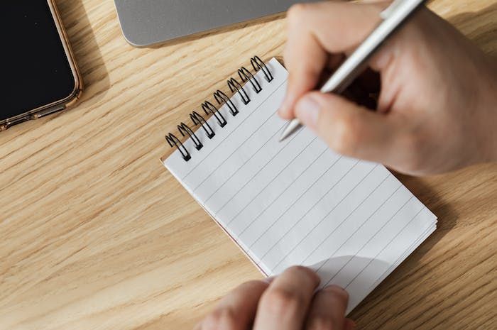 7 Puisi Hari Pertama Masuk Sekolah yang Bikin Hati Nyess dan Memorable
