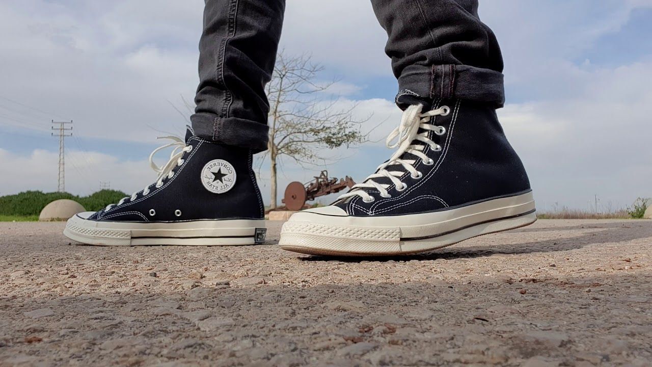 4 Cara Merawat Sepatu Converse Kesayangan Agar Warna Tetap Cerah dan Awet