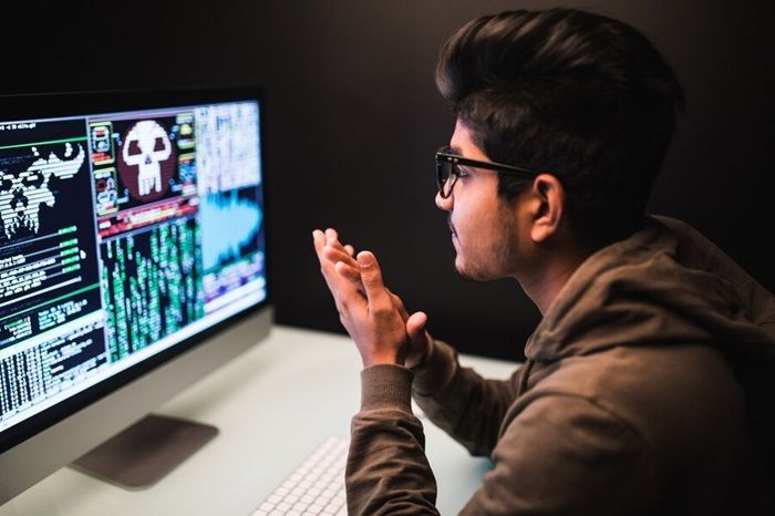 Jangan Asal Ketik! Ini Cara Cerdas Hadapi Cyberbullying Tanpa Bikin Situasi Makin Panas