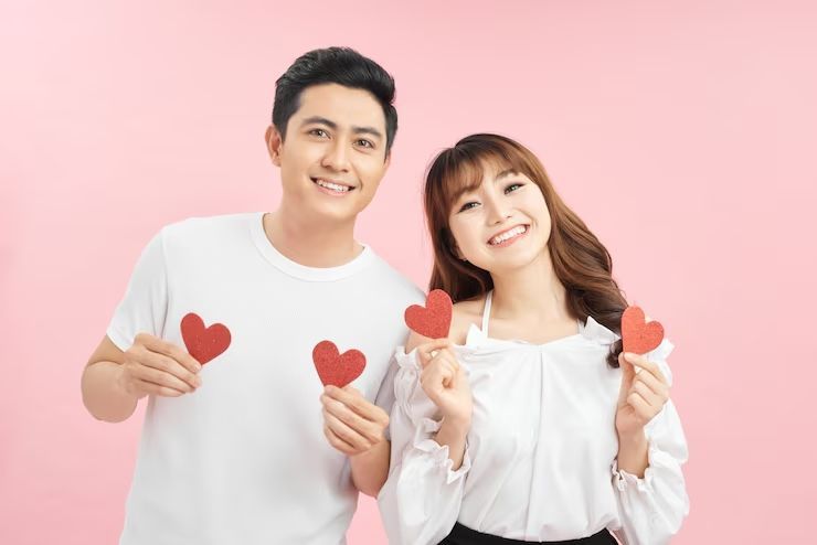 5 Zodiak Ini Akan Jatuh Cinta Pada Juli 2024, Apa Saja?