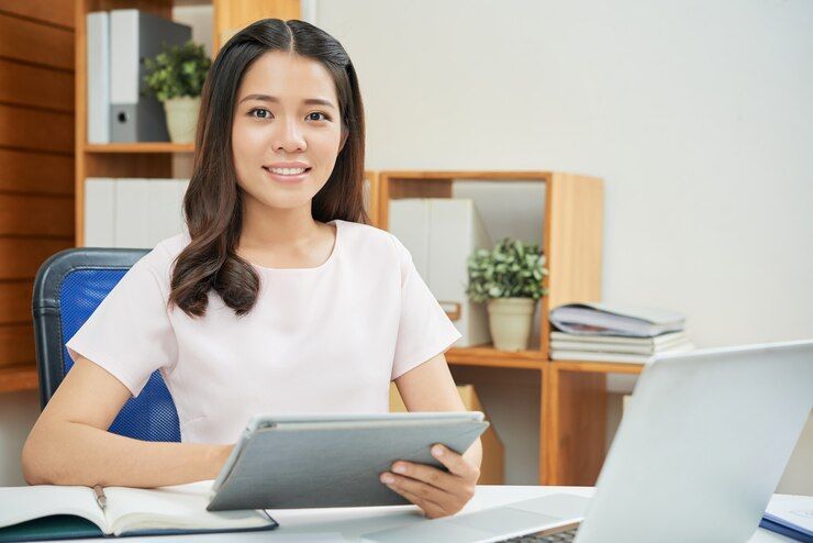 7 Tips Manifesting Kepribadian Berwibawa supaya Dihormati Orang Lain