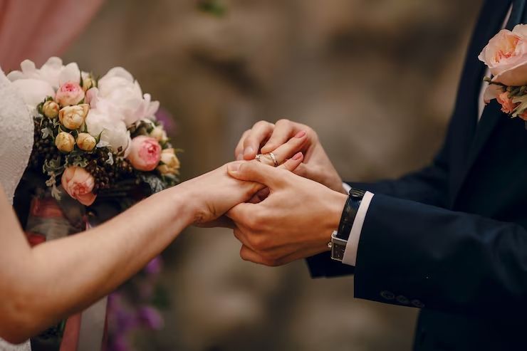 17 Ucapan Selamat Menikah untuk Sahabat yang Menyentuh Hati, Bikin Nangis Bahagia!