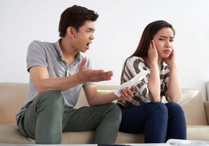 5 Perilaku yang Membuat Pria Terlihat Tidak Berkelas, Apa Saja?