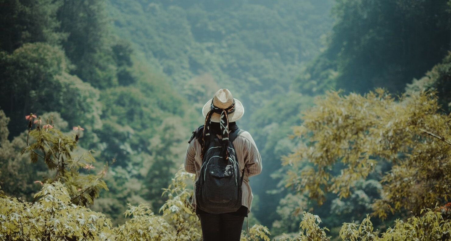 105 Caption Bahasa Inggris tentang Gunung, Singkat Aesthetic!