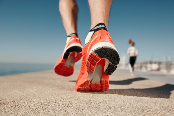 10 Tips Jitu Pilih Sepatu Lari yang Nyaman, Jangan Sampai Salah Beli!