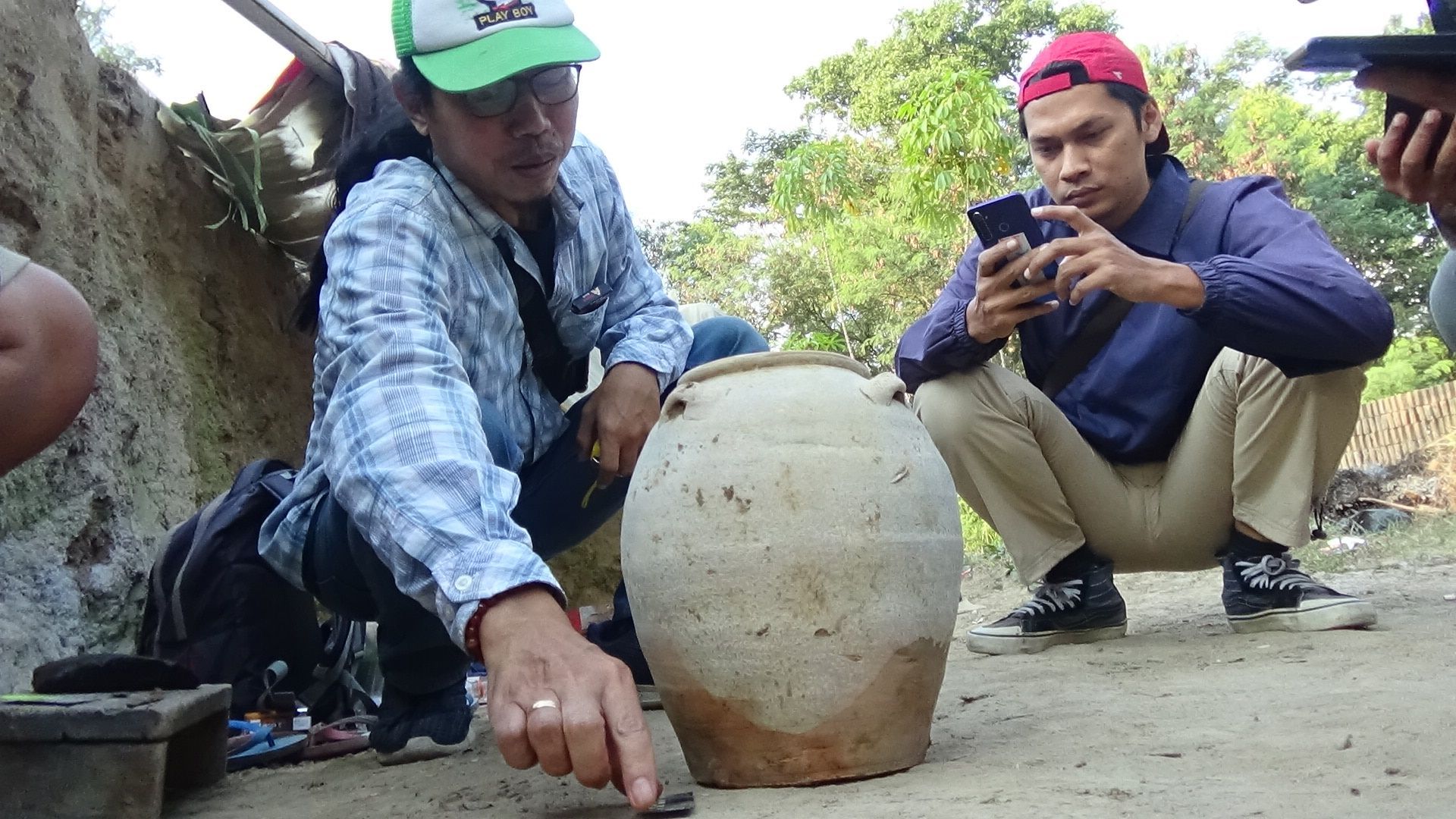 Warga Kropakan Klaten Temukan Guci Kuno Diduga dari Dinasti Tang Abad 9, Penemunya Sempat Dapat Firasat