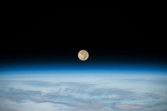 Siap-siap Saksikan Bulan Purnama Desember 2025, Supermoon Terakhir di 2025