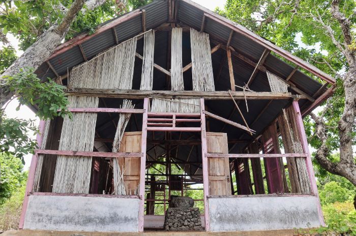 Gereja Tua Saksi Bisu Masuknya Agama Kristen di Pulau Rote yang Kini Terbengkalai