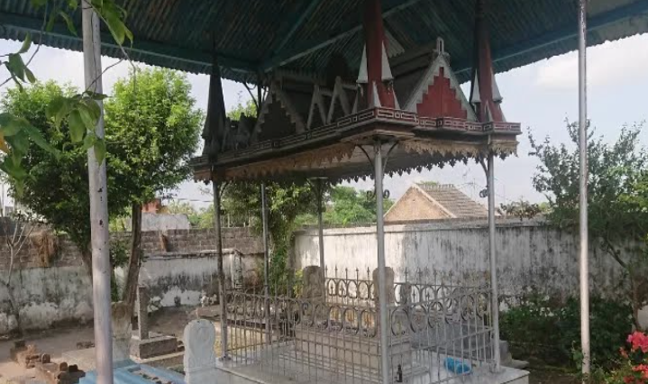 Misteri Makam Gantung di Blitar: Mengungkap Legenda Ajian Pancasona